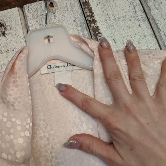 Button down - Picture 3 of 3